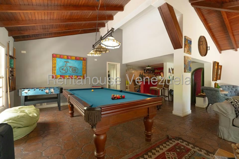 Casa (Duplex) en Venta en Los Geranios, Distrito Metropolitano - 28