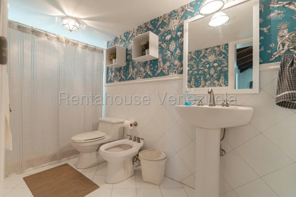 Casa (Duplex) en Venta en Los Geranios, Distrito Metropolitano - 29