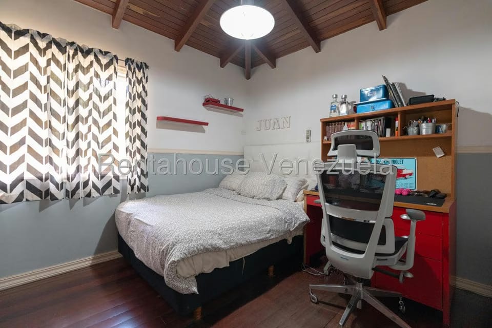 Casa (Duplex) en Venta en Los Geranios, Distrito Metropolitano - 37