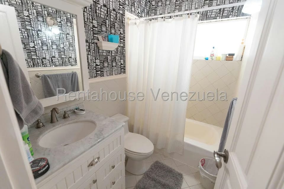 Casa (Duplex) en Venta en Los Geranios, Distrito Metropolitano - 39