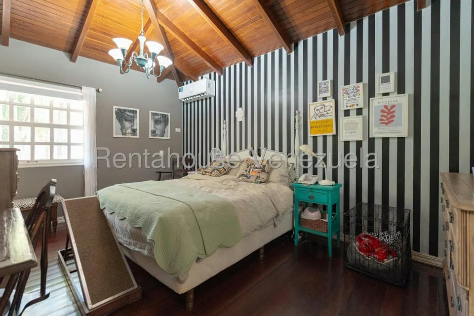 Casa (Duplex) en Venta en Los Geranios, Distrito Metropolitano - 40