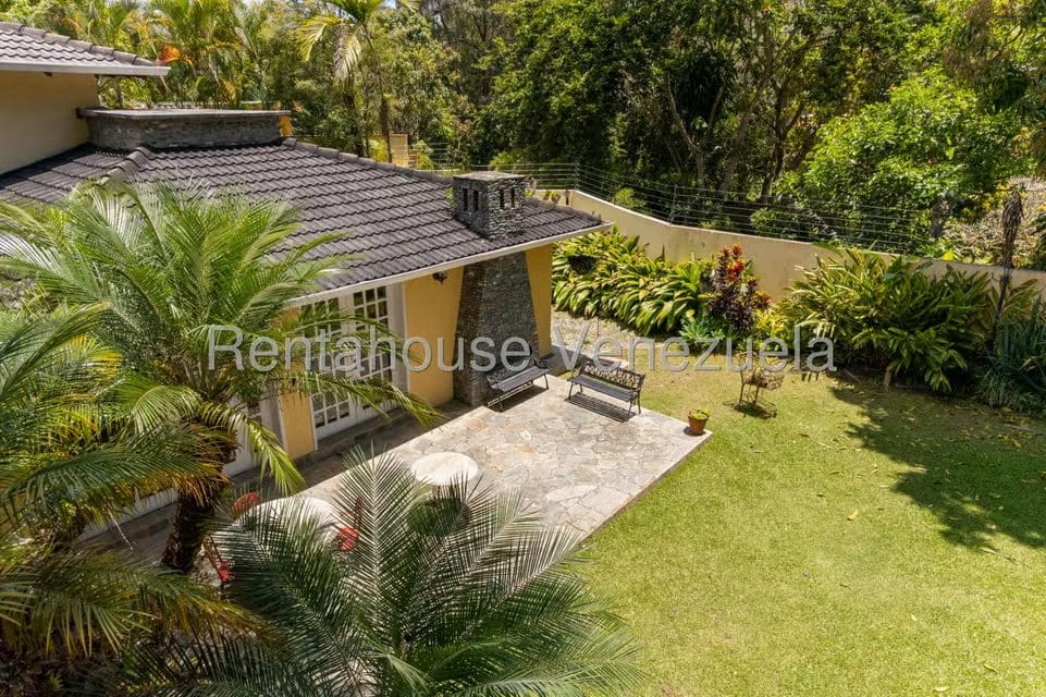 Casa (Duplex) en Venta en Los Geranios, Distrito Metropolitano - 5