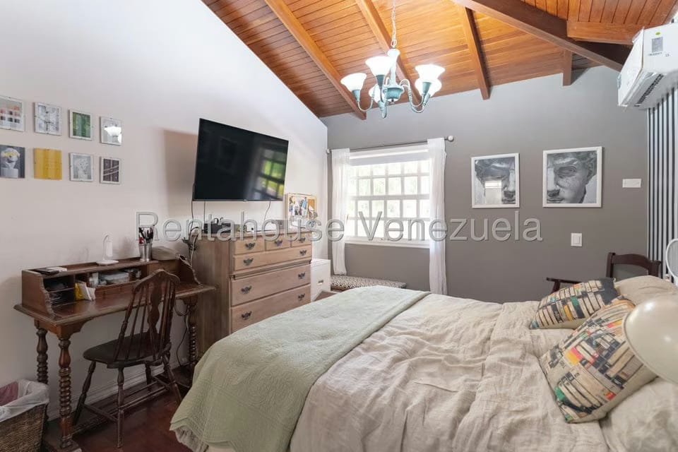 Casa (Duplex) en Venta en Los Geranios, Distrito Metropolitano - 41