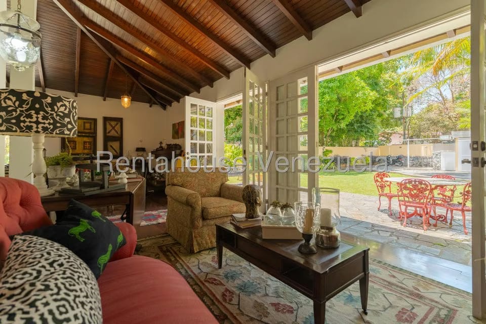 Casa (Duplex) en Venta en Los Geranios, Distrito Metropolitano - 45
