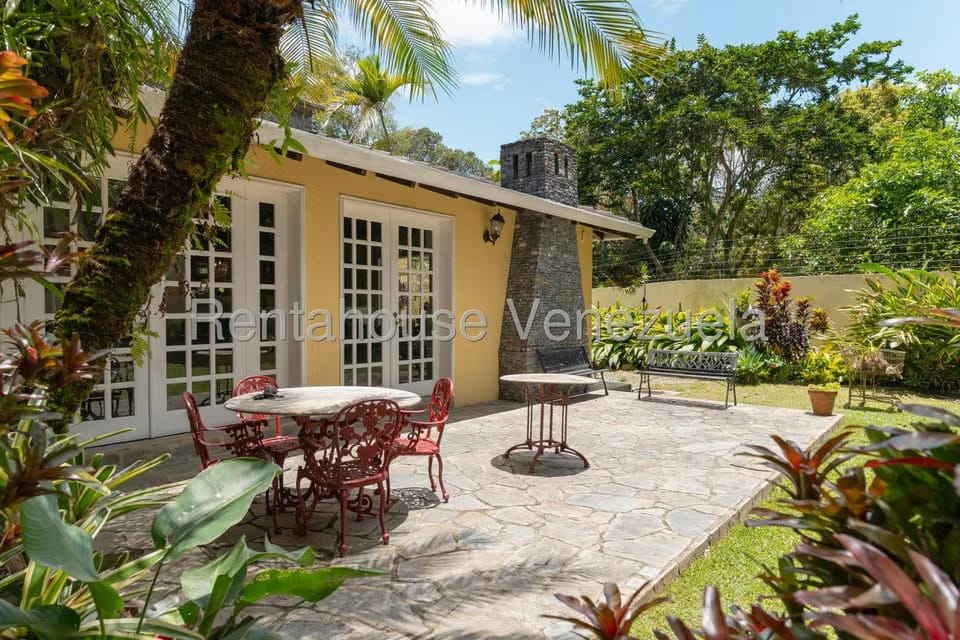 Casa (Duplex) en Venta en Los Geranios, Distrito Metropolitano - 10