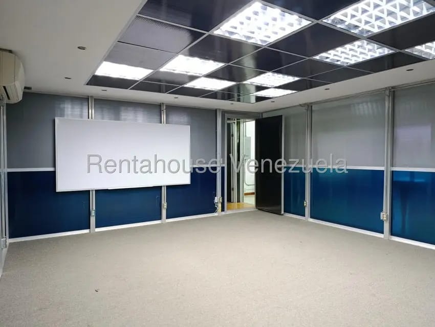 Comercial (Oficina) en Alquiler en Terrazas del Avila, Distrito Metropolitano
