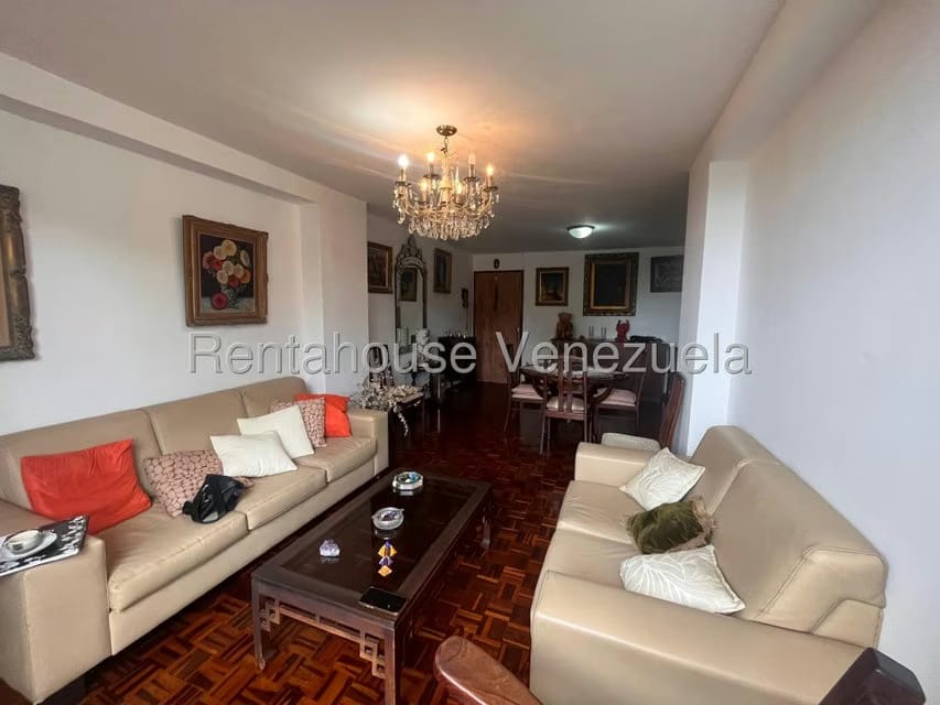 Apartamento (1 Nivel) en Alquiler en La Boyera, Distrito Metropolitano - 2