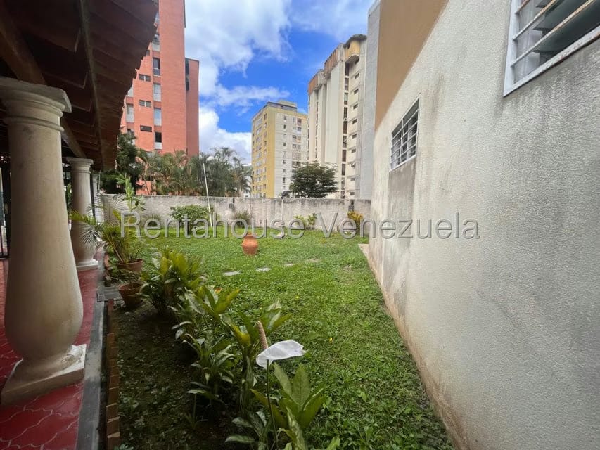 Apartamento (1 Nivel) en Alquiler en La Boyera, Distrito Metropolitano - 22