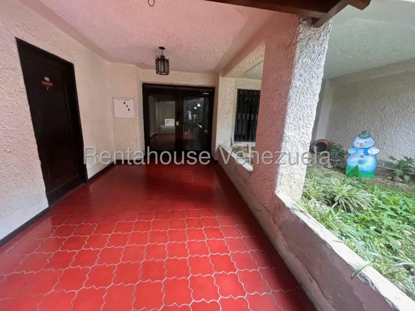 Apartamento (1 Nivel) en Alquiler en La Boyera, Distrito Metropolitano - 23