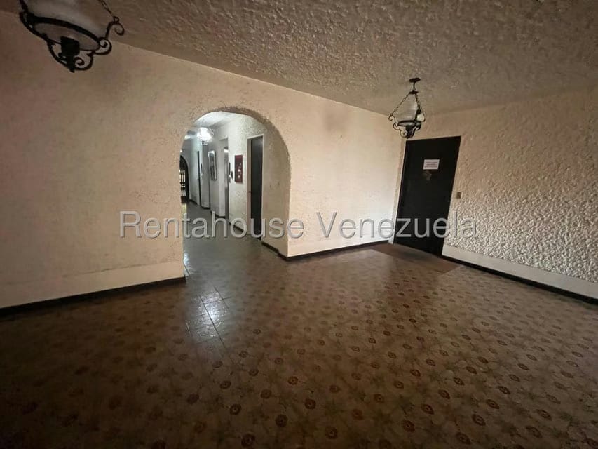 Apartamento (1 Nivel) en Alquiler en La Boyera, Distrito Metropolitano - 24