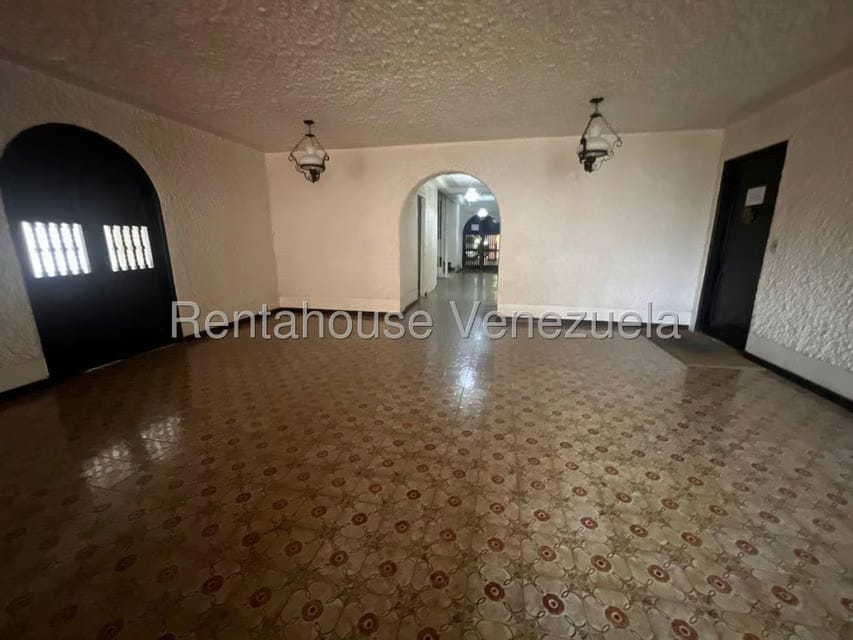 Apartamento (1 Nivel) en Alquiler en La Boyera, Distrito Metropolitano - 25