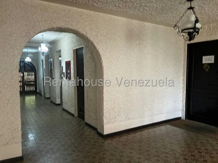Apartamento (1 Nivel) en Alquiler en La Boyera, Distrito Metropolitano - 27