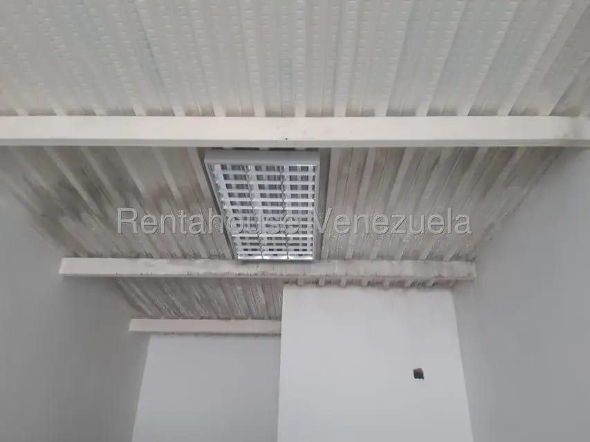 Comercial (Local Comercial) en Alquiler en Avenida Bolivar, Zulia - 3