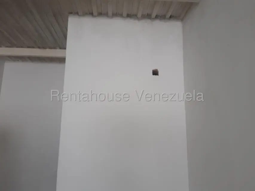Comercial (Local Comercial) en Alquiler en Avenida Bolivar, Zulia - 4