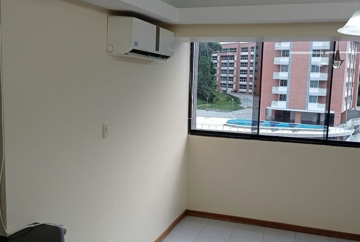 Bello apartamento ubicado en la Urb. La Boyera, - 2