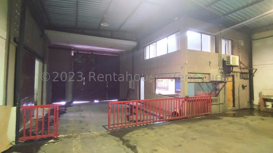 Comercial (Galpon - Deposito) en Venta en Circunvalacion Dos, Zulia - 11