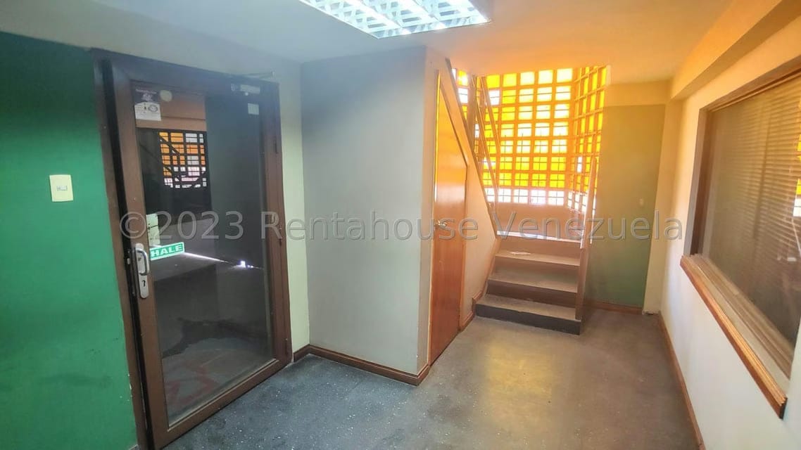 Comercial (Galpon - Deposito) en Venta en Circunvalacion Dos, Zulia - 14