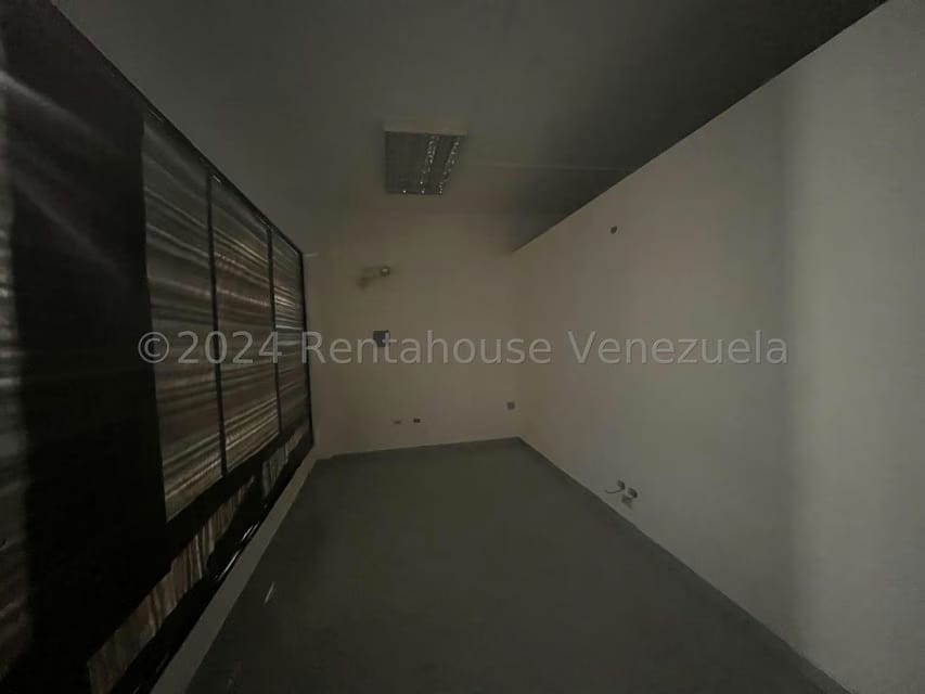 Comercial (Local Comercial) en Venta en La Atlantida, Vargas - 11