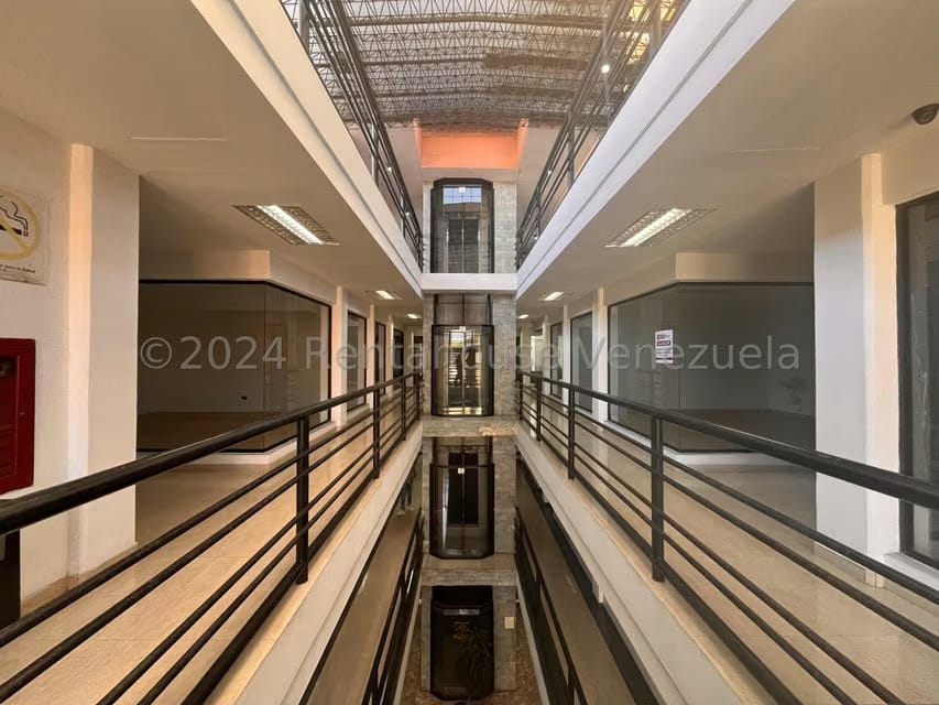 Comercial (Local Comercial) en Venta en La Atlantida, Vargas - 12