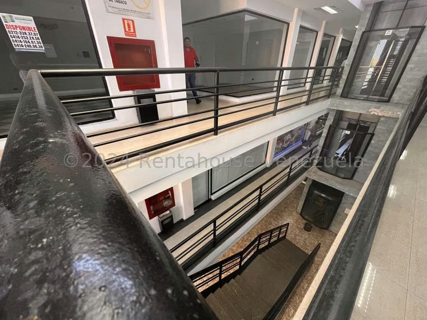 Comercial (Local Comercial) en Venta en La Atlantida, Vargas - 13