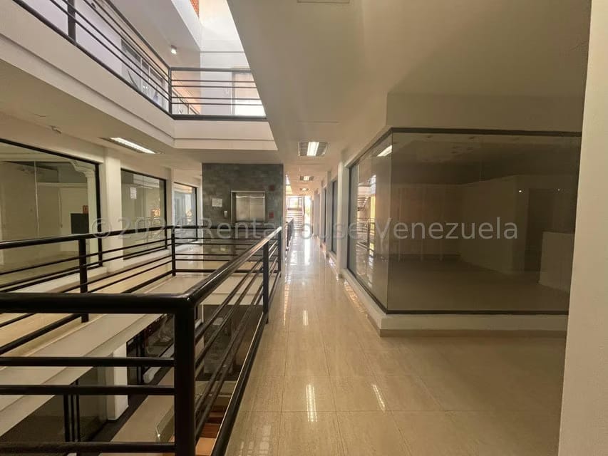 Comercial (Local Comercial) en Venta en La Atlantida, Vargas - 16