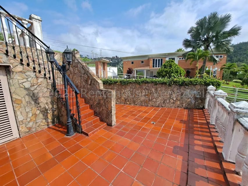 Casa (Multipes Niveles) en Venta en Los Montes Verdes, Miranda - 13