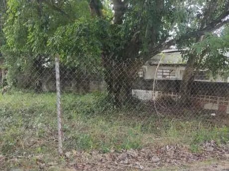 Se Vende terreno de uso residencial / comercial con bienechurias - 8