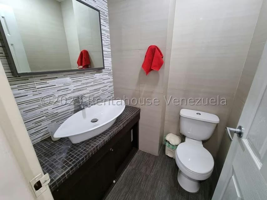 Comercial (Consultorio Medico) en Alquiler en San Bernardino, Distrito Metropolitano - 12