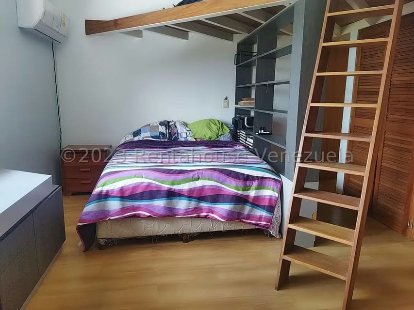 Casa (Multipes Niveles) en Venta en La Suiza, Miranda - 31