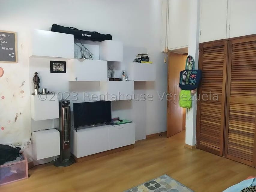 Casa (Multipes Niveles) en Venta en La Suiza, Miranda - 38