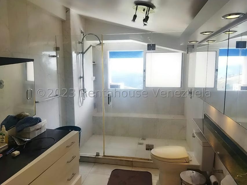 Casa (Multipes Niveles) en Venta en La Suiza, Miranda - 47