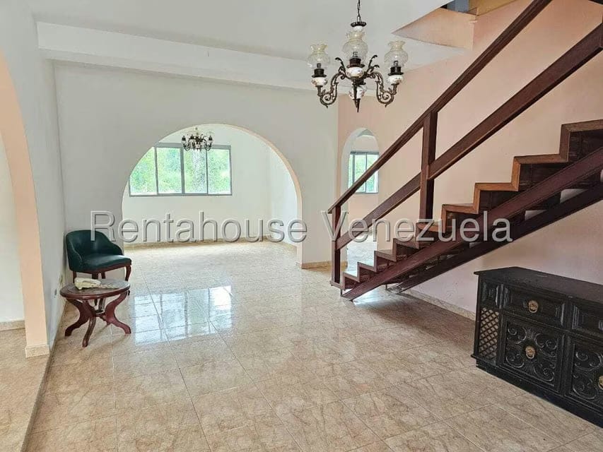 Casa (Duplex) en Venta en Picott, Miranda - 2