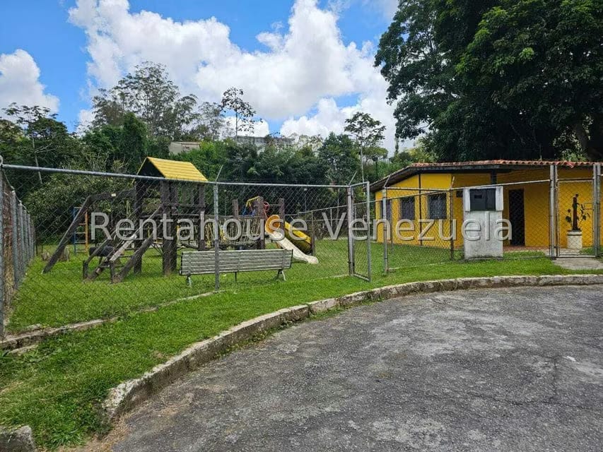 Casa (Duplex) en Venta en Picott, Miranda - 39