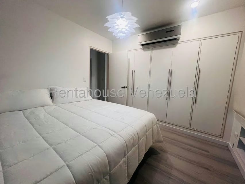 Apartamento (1 Nivel) en Alquiler en La Castellana, Distrito Metropolitano - 9