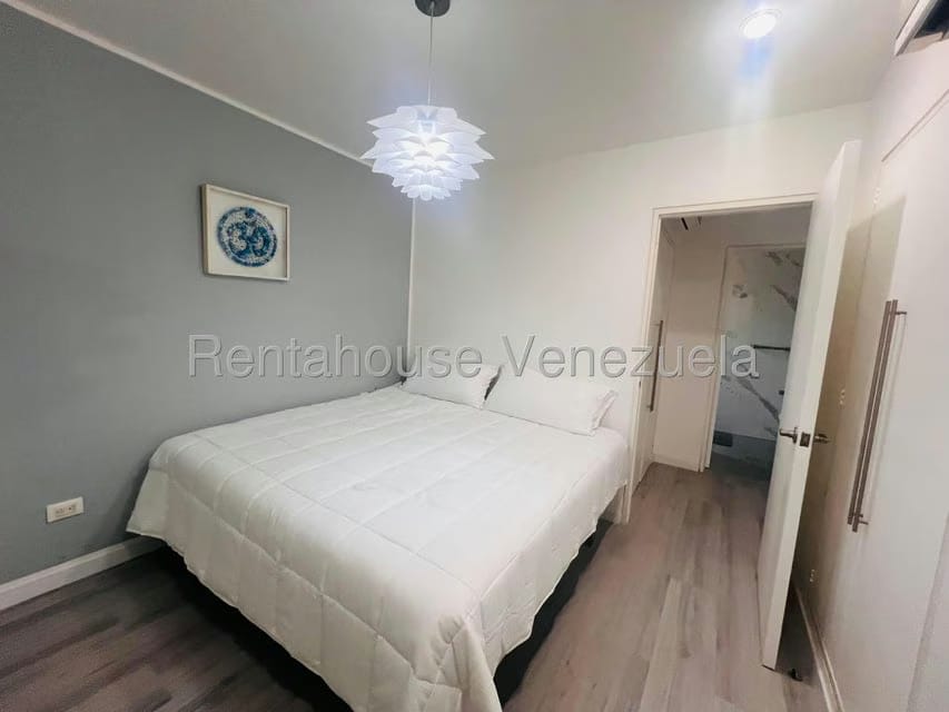 Apartamento (1 Nivel) en Alquiler en La Castellana, Distrito Metropolitano - 10