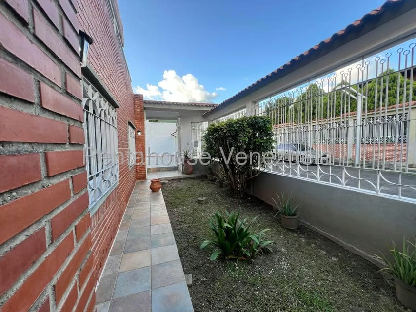 Casa (Duplex) en Venta en Morichal, Aragua - 2