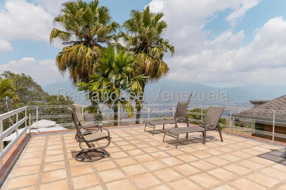 Casa (Duplex) en Venta en Alto Hatillo, Distrito Metropolitano - 38