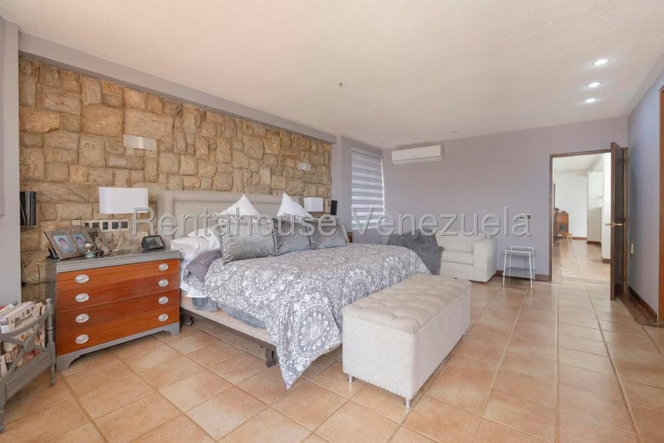 Casa (Duplex) en Venta en Alto Hatillo, Distrito Metropolitano - 40