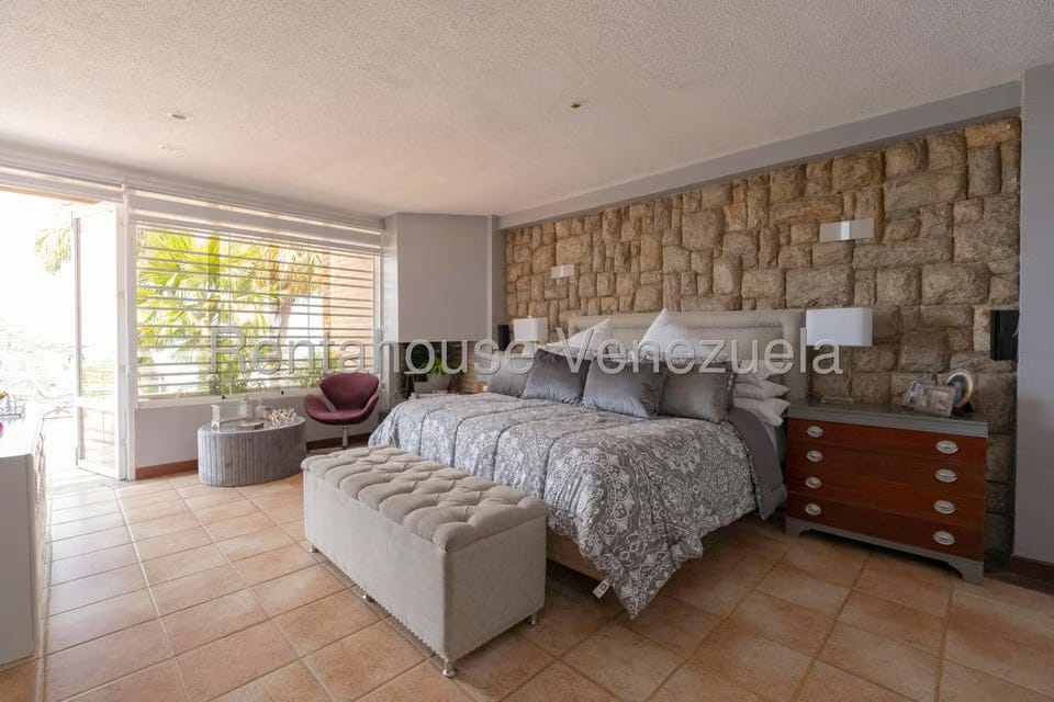 Casa (Duplex) en Venta en Alto Hatillo, Distrito Metropolitano - 41