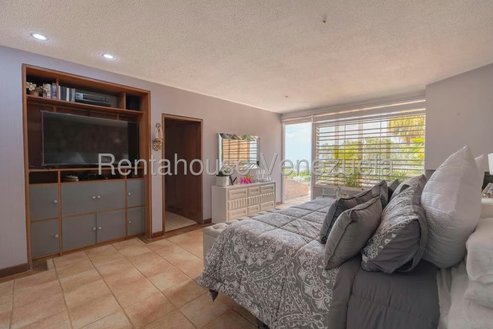 Casa (Duplex) en Venta en Alto Hatillo, Distrito Metropolitano - 42