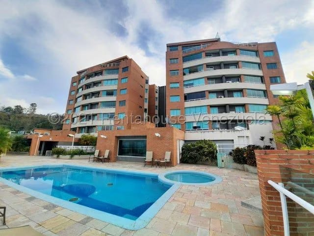 APARTAMENTO EN VENTA – YENNIEF ROJAS