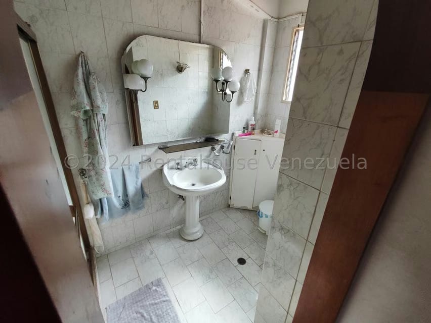 Casa (1 Nivel) en Venta en Macaracuay, Distrito Metropolitano - 34