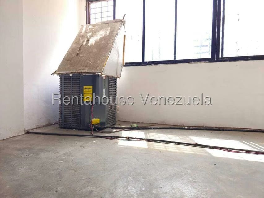 Comercial (Local Comercial) en Alquiler en El Paraiso, Distrito Metropolitano - 12