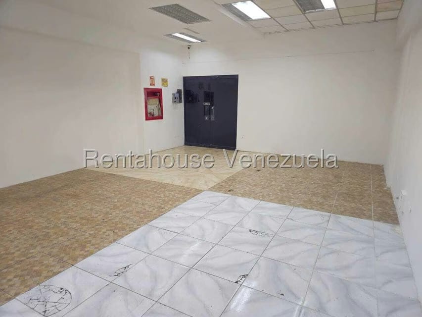 Comercial (Local Comercial) en Alquiler en El Paraiso, Distrito Metropolitano - 3