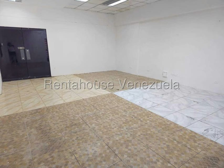 Comercial (Local Comercial) en Alquiler en El Paraiso, Distrito Metropolitano - 4