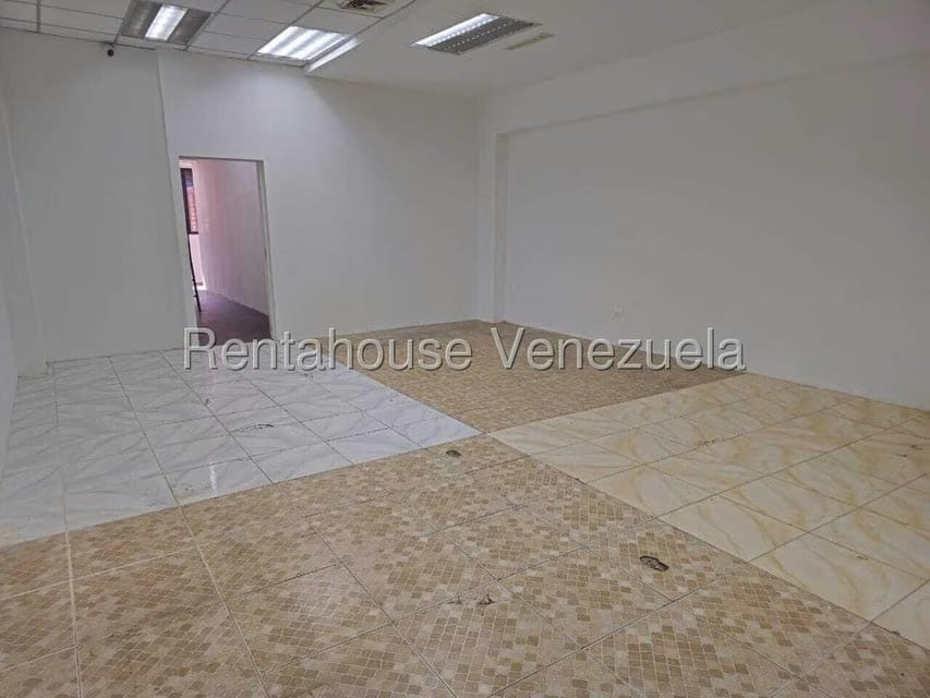 Comercial (Local Comercial) en Alquiler en El Paraiso, Distrito Metropolitano - 6
