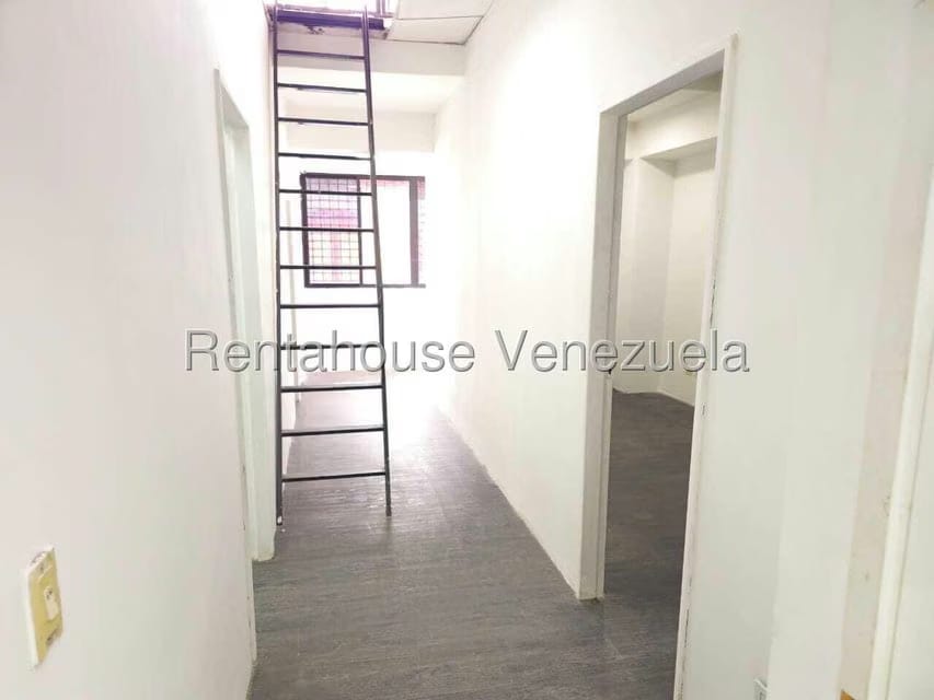 Comercial (Local Comercial) en Alquiler en El Paraiso, Distrito Metropolitano - 8