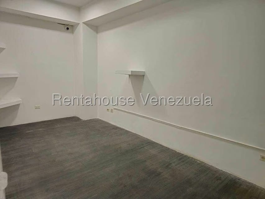 Comercial (Local Comercial) en Alquiler en El Paraiso, Distrito Metropolitano - 9