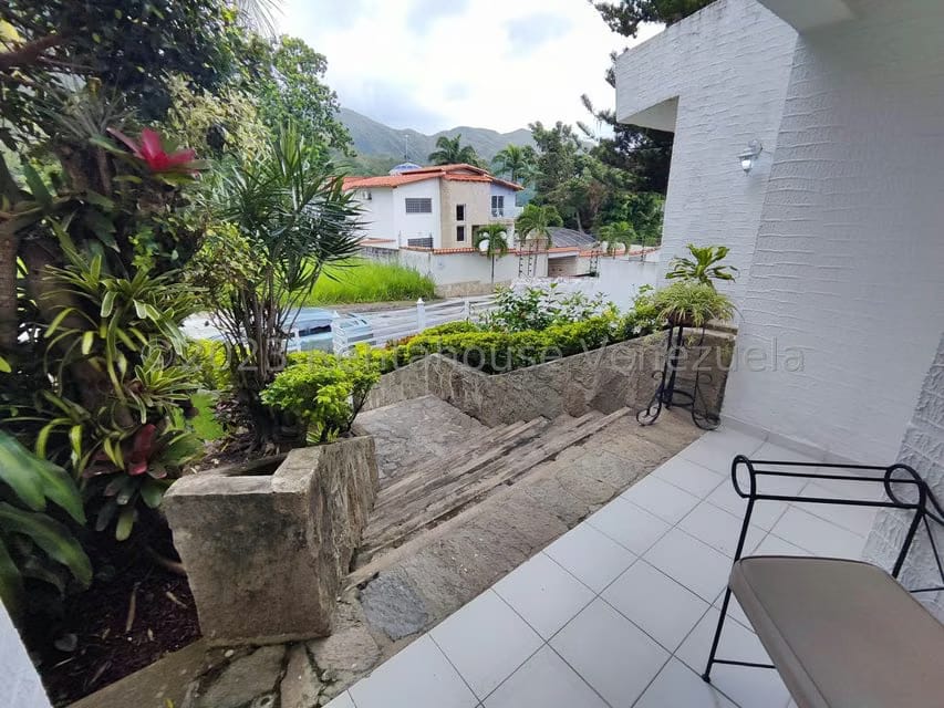 Casa (Multipes Niveles) en Venta en El Castaño (Zona Privada), Aragua - 3