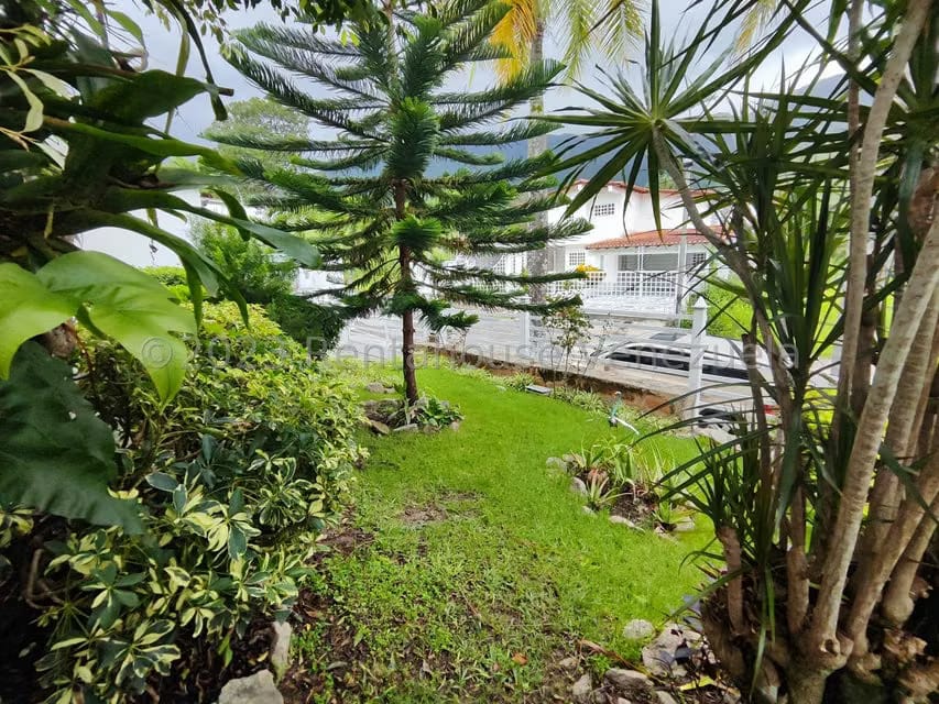 Casa (Multipes Niveles) en Venta en El Castaño (Zona Privada), Aragua - 73